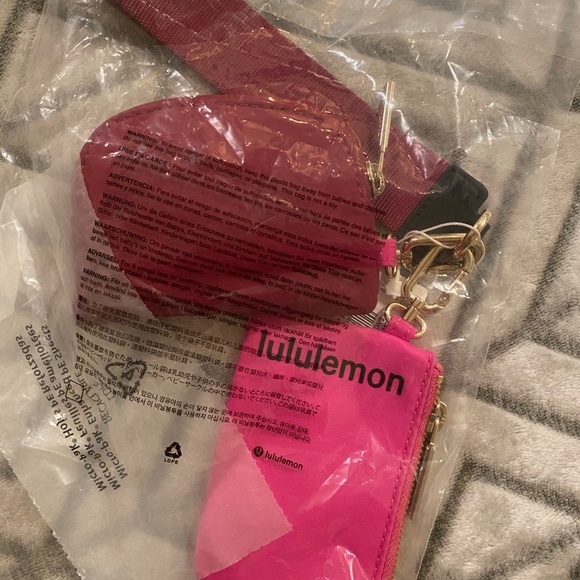 NEW LULULEMON Dual Pouch Wristlet - Picture 11 of 15